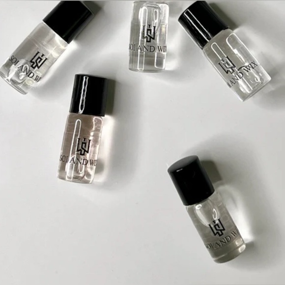 Bvlgari Travel Size Fiori D’Amore & BLK Rose Oil - Picture 4 of 15